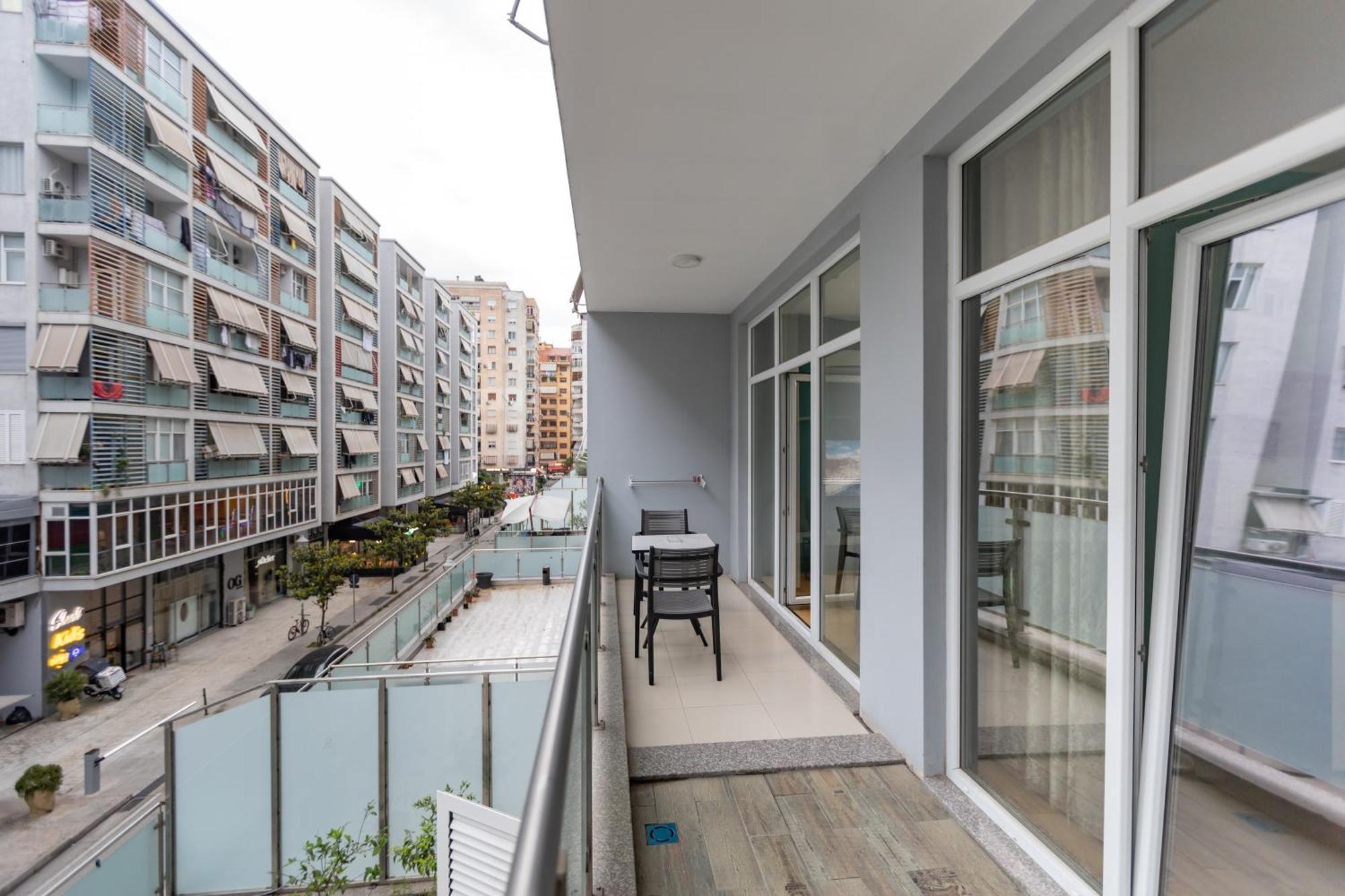 K&M Apartment Tirana Exterior photo